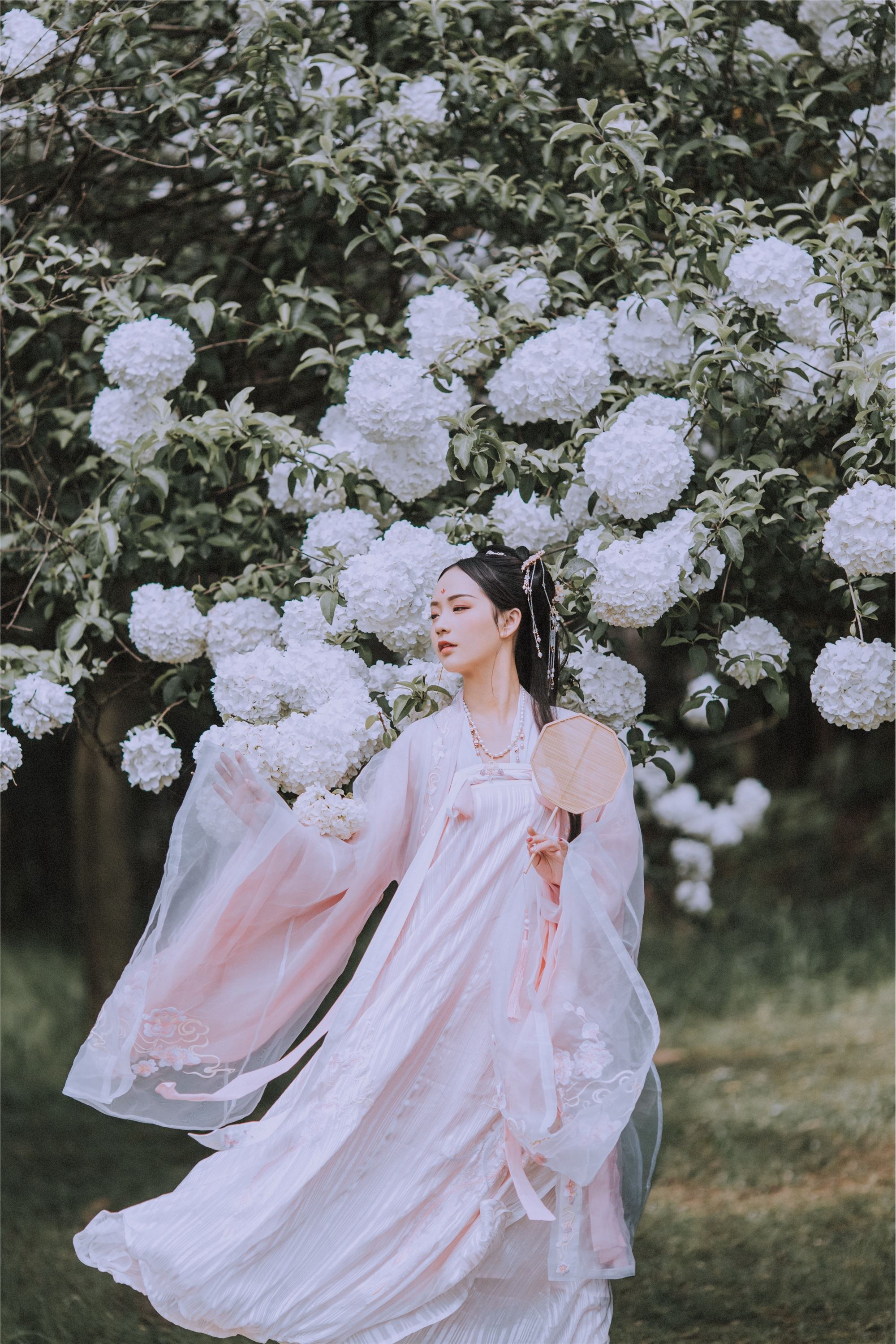 YITUYU艺图语 2021.09.02 满袖春 Seven